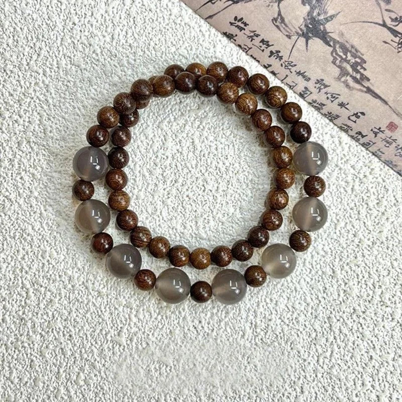 Fashionable and simple multi-layer bracelet suitable for enthusiasts who like to play with accessories and for everyday wear