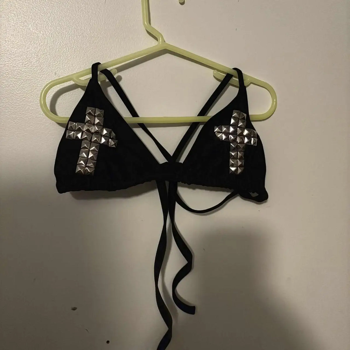 Y2K Dark Retro Personality Fashion Cross Pattern Beach Wind Hot Girl Rivet Metal Decoration Hanging Neck Sexy Bikini.