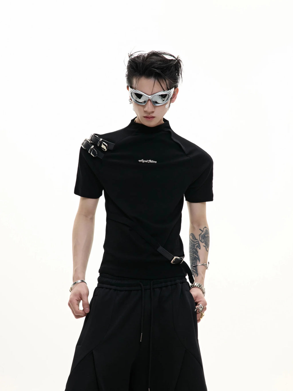 ArguE CulturE Metal Belt Design Slim Fit Short Sleeve T-Shirt Ice Sensation  Color Top Youth Fashion Breathable Cotton