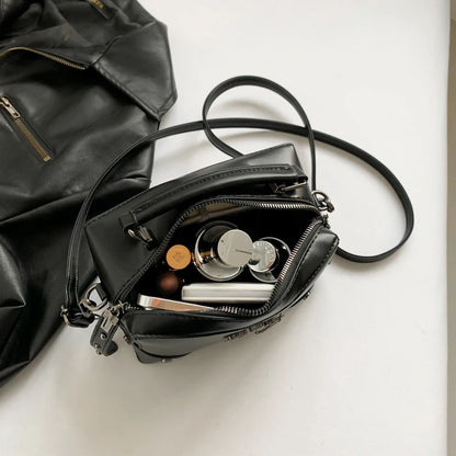 Women Gothic Punk Square Small Crossbody Handbag with Top Handle Skull Crosses Chain PU Leather Shoulder Bag Purse